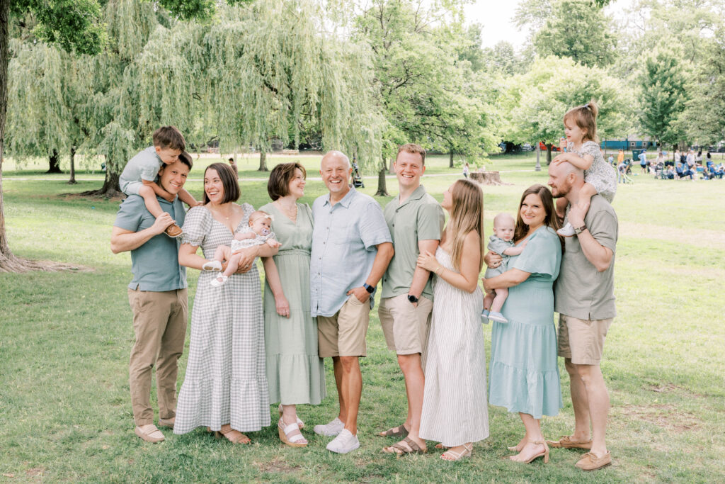 outdoor family photo shoot